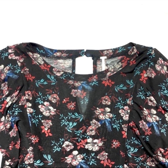 Free People Floral Ruffle Shoulder Keyhole Blouse - Picture 4 of 7